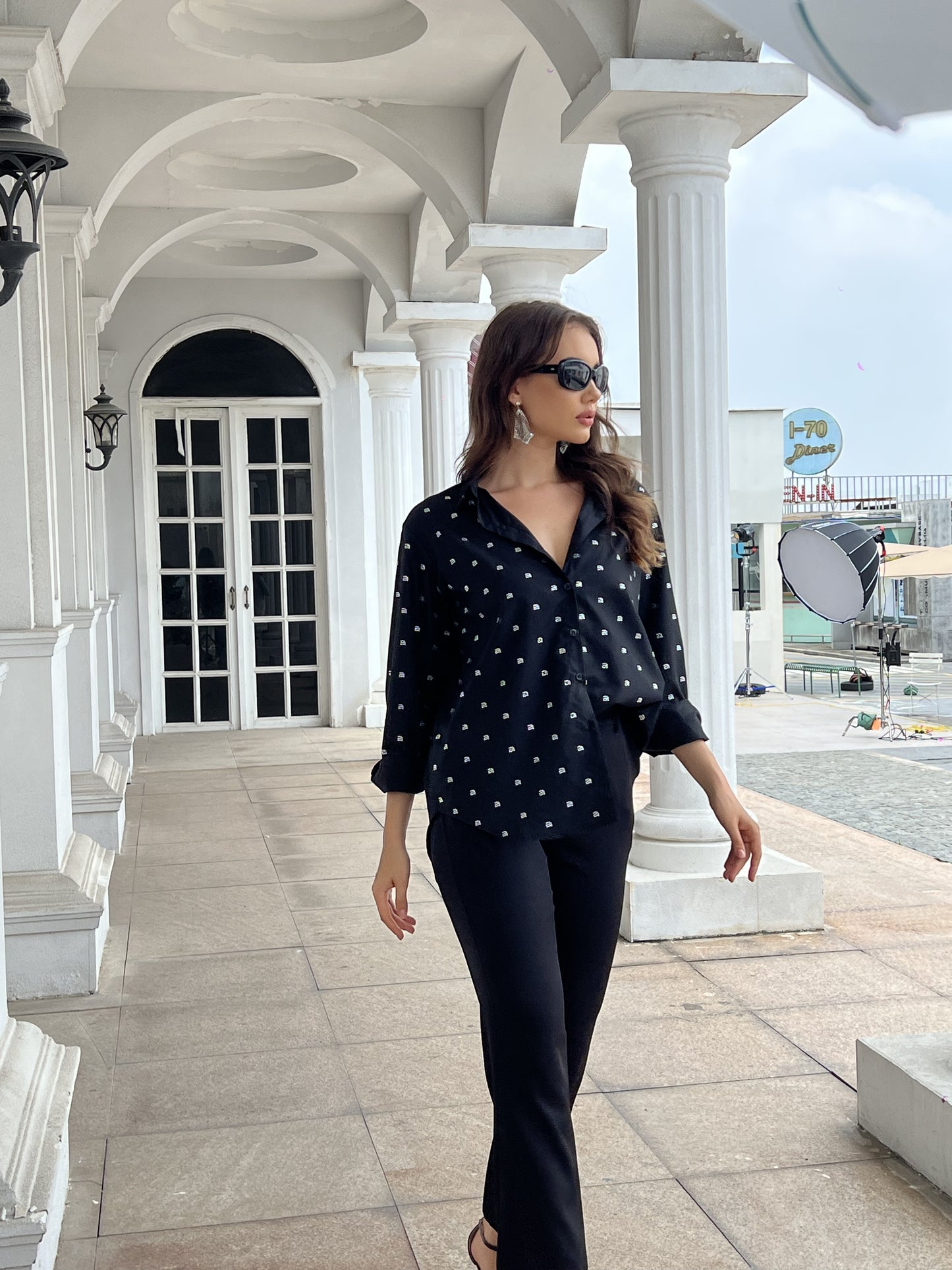Women's Black Small Polka Dot Loose Shirt + Black Pants Set, Office-style Minimalist Slimming Two-piece Outfit