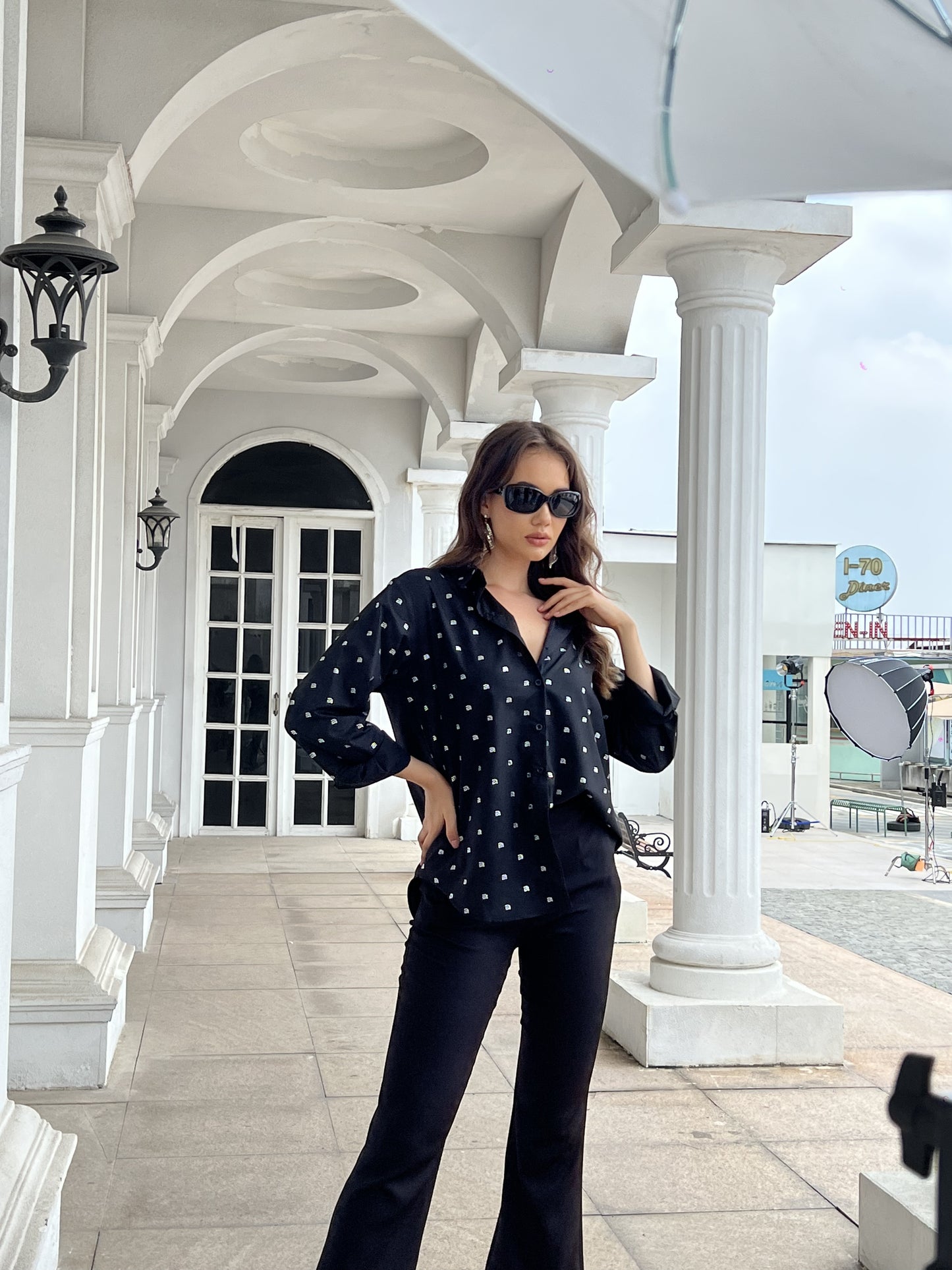 Women's Black Small Polka Dot Loose Shirt + Black Pants Set, Office-style Minimalist Slimming Two-piece Outfit