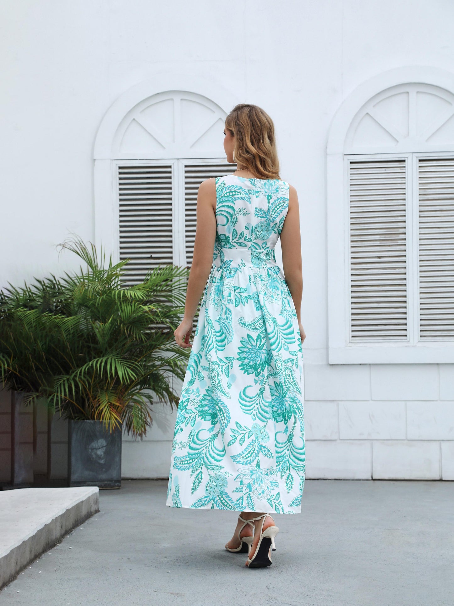 Women's Green and White Plant Print Sleeveless V-neck Slit Maxi Dress, Holiday Style Waisted Flared Dress