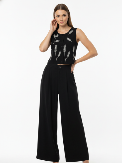"Women's Black Plant Embroidered Sleeveless Cropped Top + Black Wide-leg Pants Set, Retro-style Smart Slimming Two-piece Outfit "